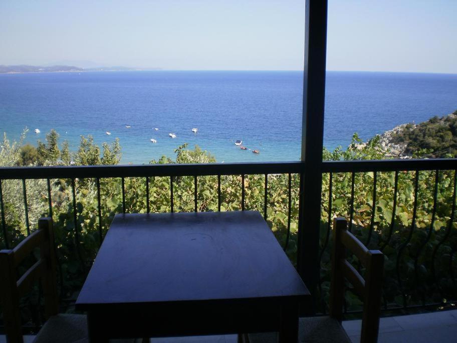 Ktena Apartments Platanias  Pokoj fotografie